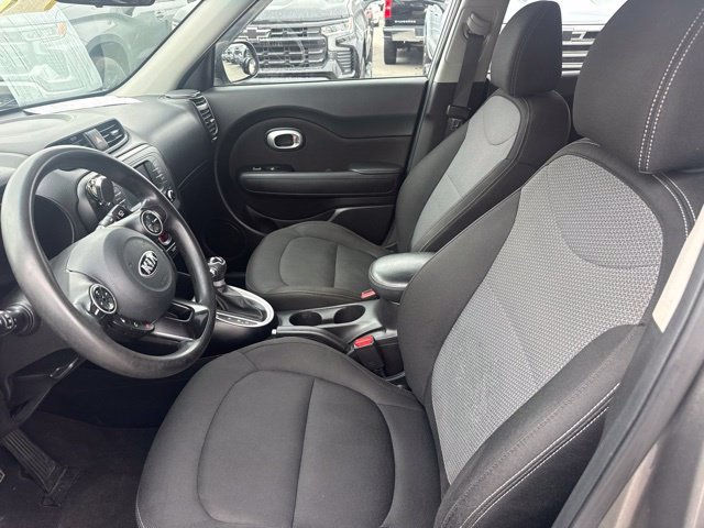 Used 2017 Gray Kia Plus image 12