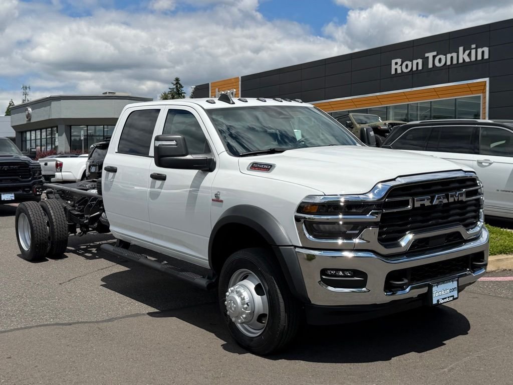 New 2026 Bright White Clear-Coat Exterior Paint RAM Tradesman image 2