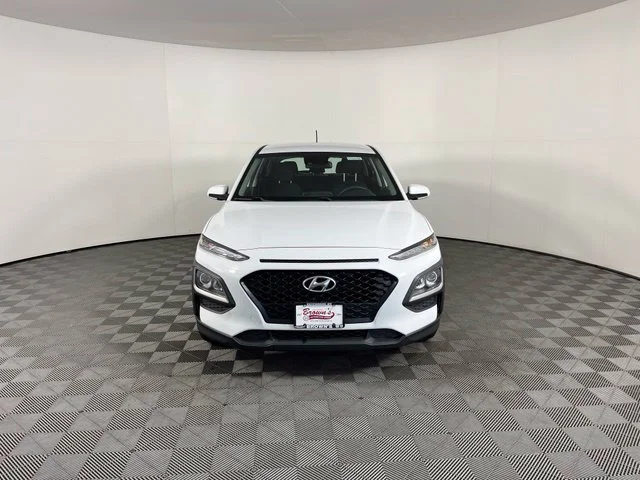 Used 2019 White Hyundai SE image 2