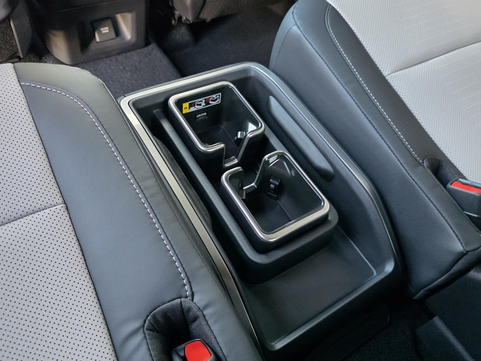 New 2026 Wind Chill Pearl Lexus TX 500h F SPORT PERFORMANCE PREMIUM AWD image 9