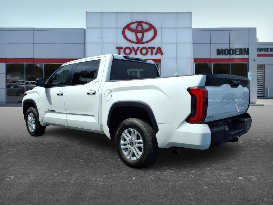 Used 2025 Ice Cap Toyota SR5 image 3