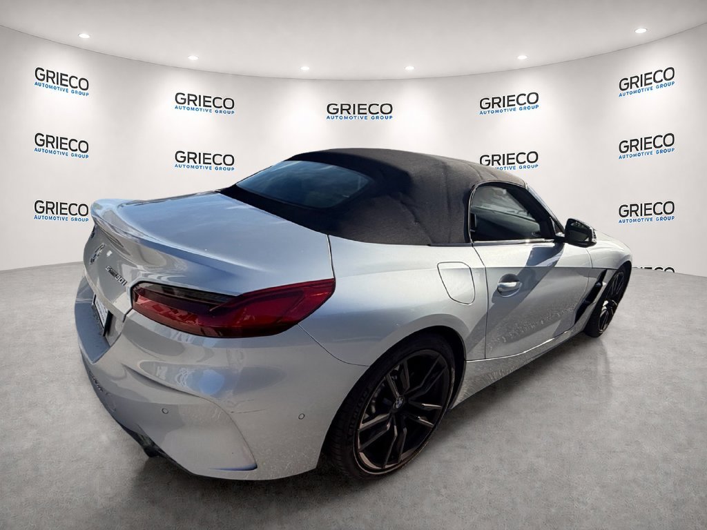 Used 2022 Silver BMW sDrive30i image 7