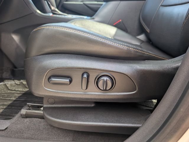 Used 2020 Silver Chevrolet Premier image 17