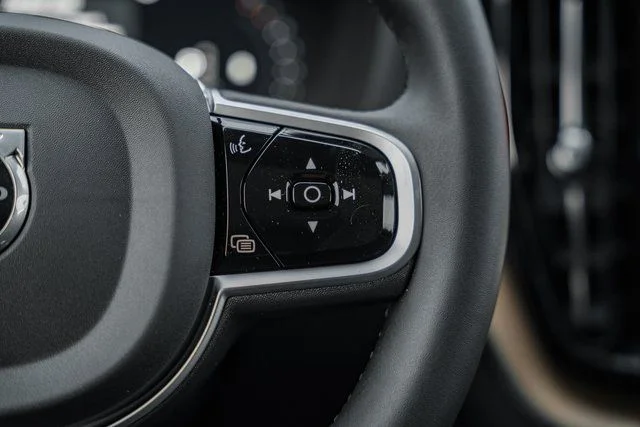 New 2026 Aurora Silver Volvo Plus image 29