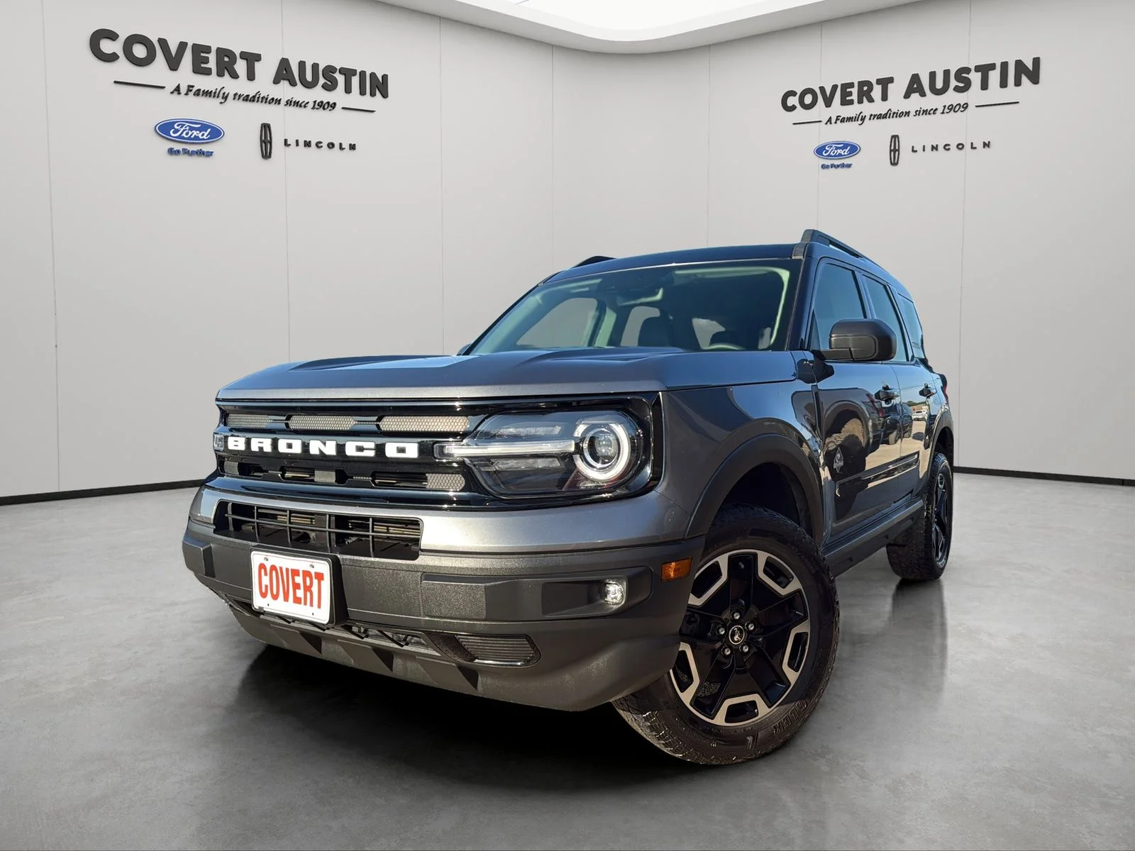 Used 2021 Gray Ford Outer Banks image 1
