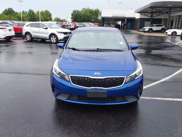 Used 2018 Blue Kia LX image 3