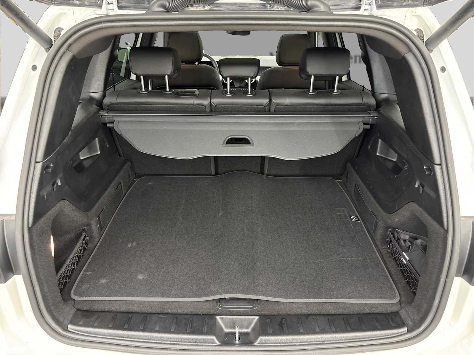 Certified Used 2025 Polar White Mercedes-Benz GLB 250 image 11