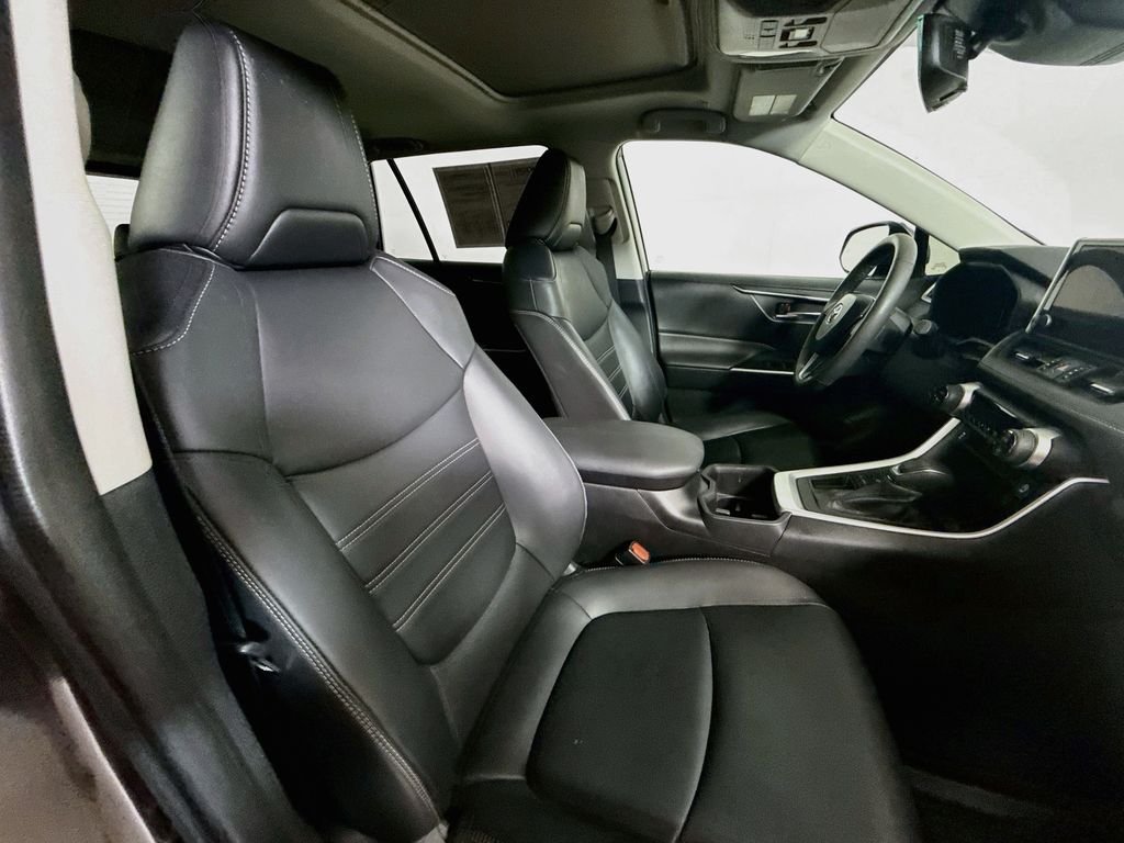 Used 2024 Magnetic Gray Metallic Toyota XLE Premium image 27