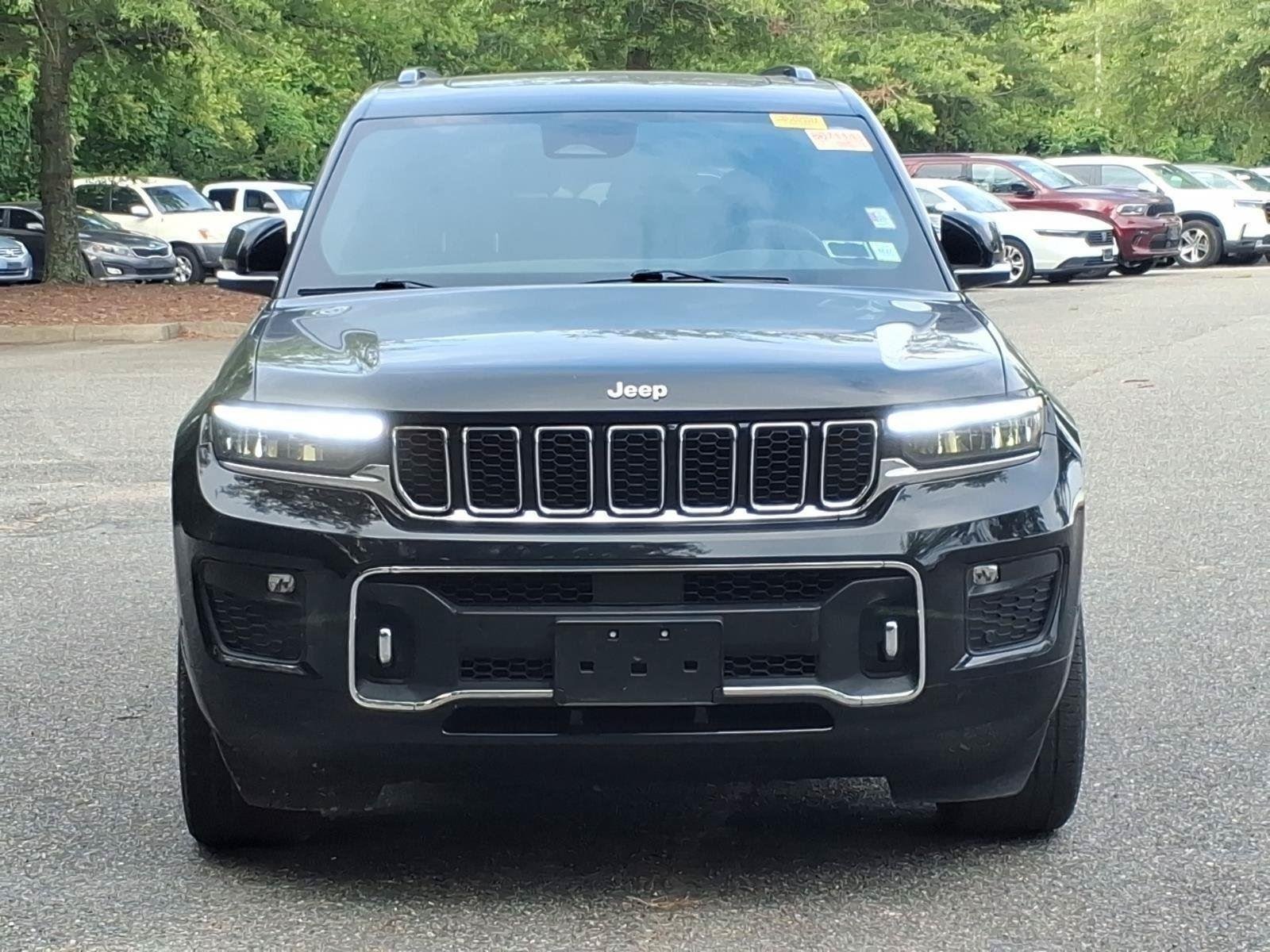 Used 2023 Diamond Black Crystal Pearlcoat Jeep Overland image 2
