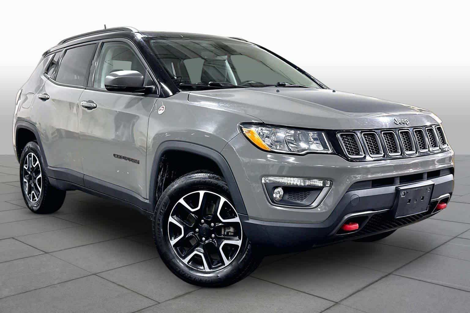 Used 2020 Sting-Gray Clearcoat Jeep Trailhawk image 2