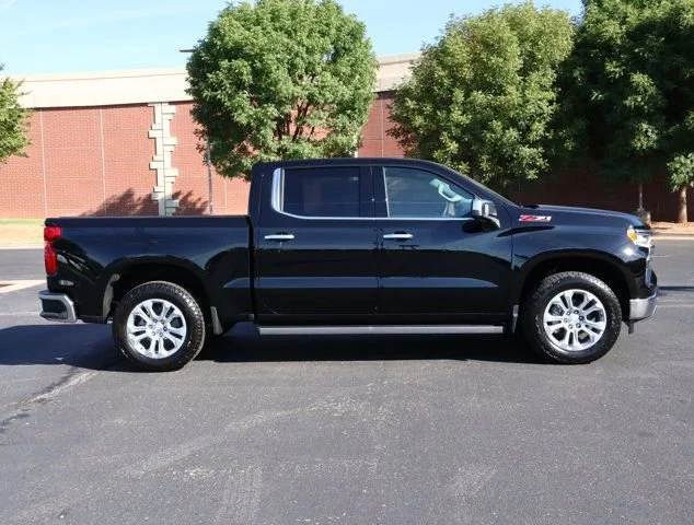 2026 Chevrolet Silverado 1500 LTZ - Photo 36