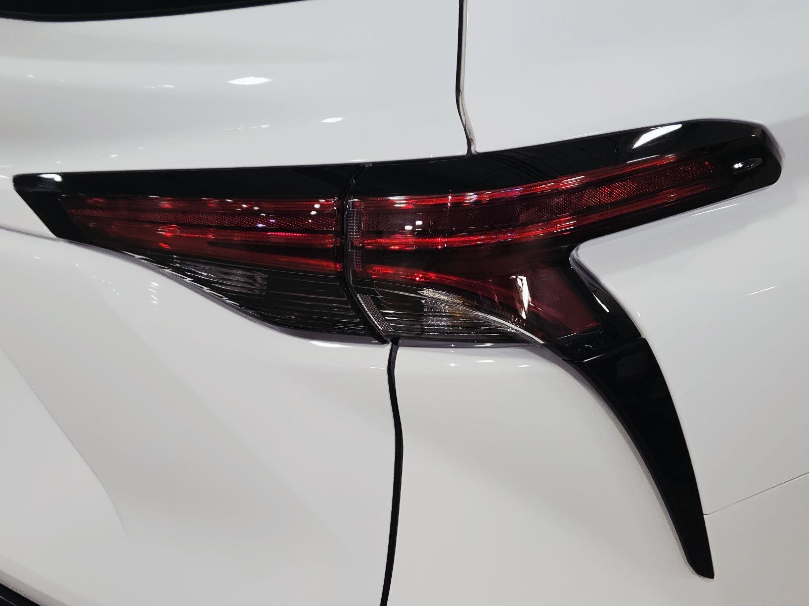 Used 2026 Ice Cap Toyota XSE image 59