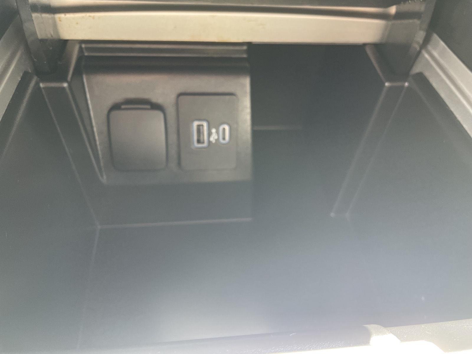 Certified Used 2023 Agate Black Metallic Ford XLT image 22