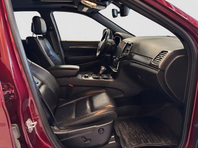 Used 2021 Red Jeep Limited image 16