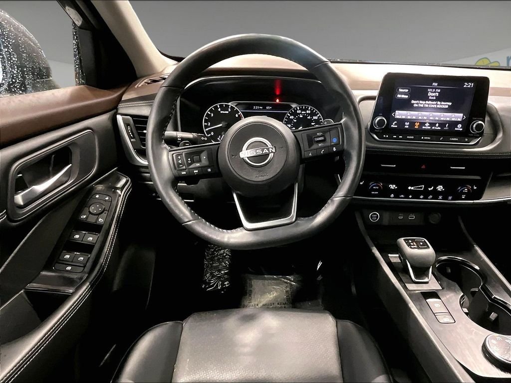 Used 2023 Gray Nissan SV image 17