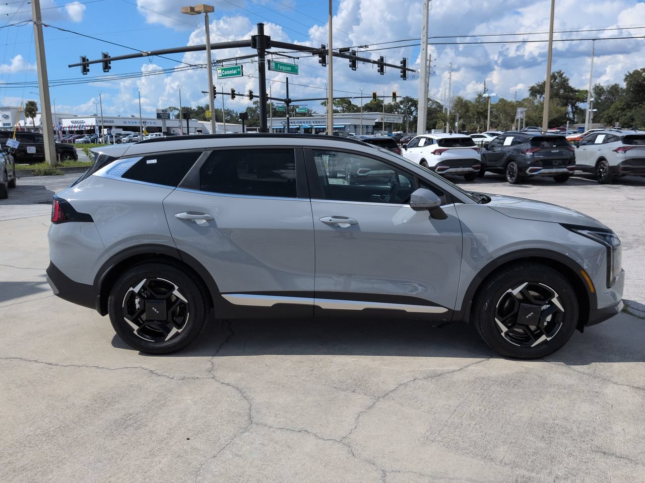 New 2027 Wolf Gray Kia EX image 3