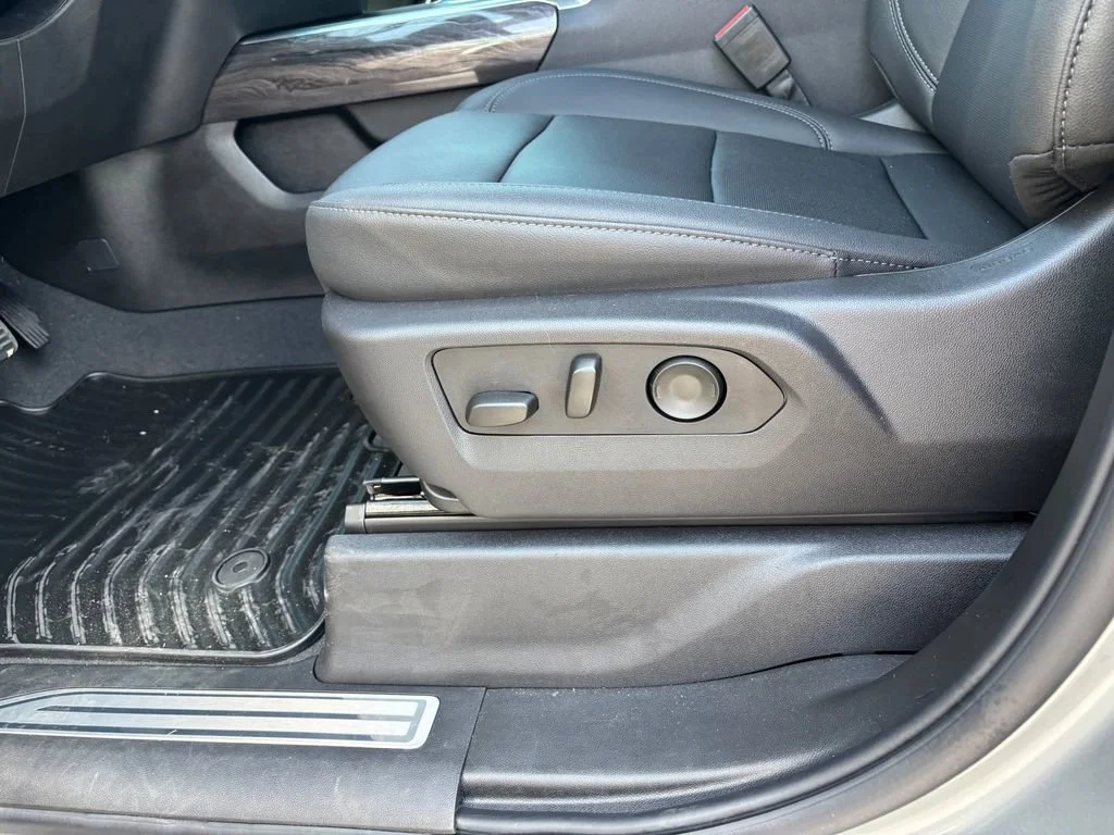 Used 2025 Sterling Gray Metallic Chevrolet LTZ Trail Boss image 21