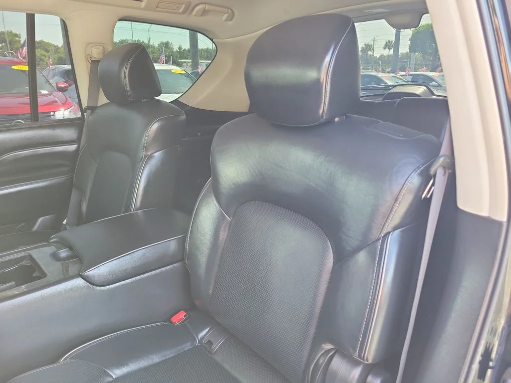 Used 2021 Black INFINITI LUXE image 13