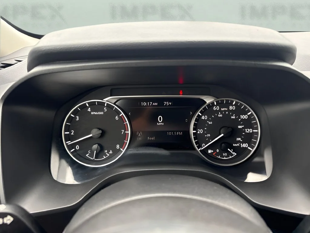 Used 2024 Gray Nissan SV image 18