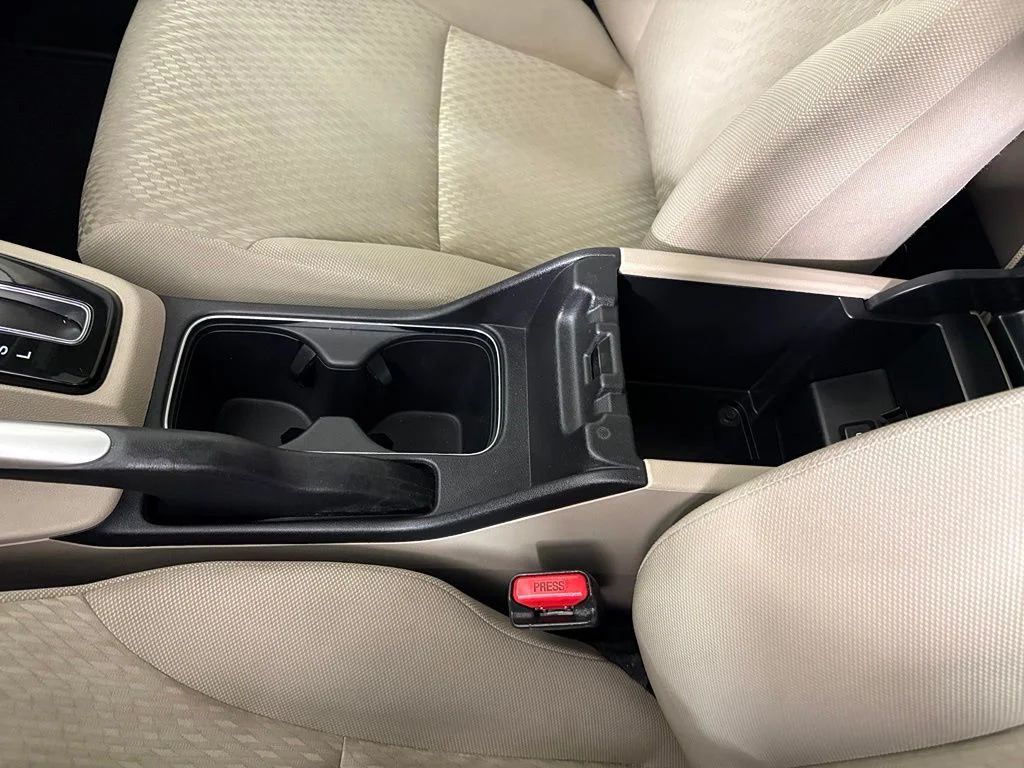 Used 2015  Honda EX image 33