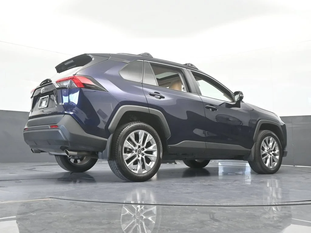 Used 2025 Blueprint Toyota XLE Premium image 61
