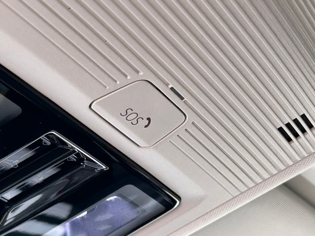 New 2026 White Volkswagen 2.0T SE image 30