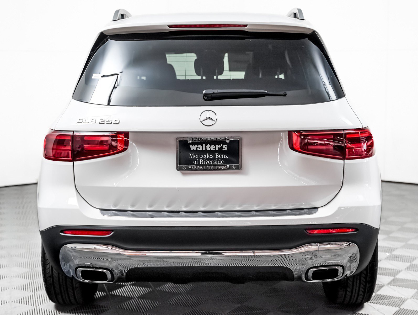 New 2026 Polar White Mercedes-Benz GLB 250 image 10