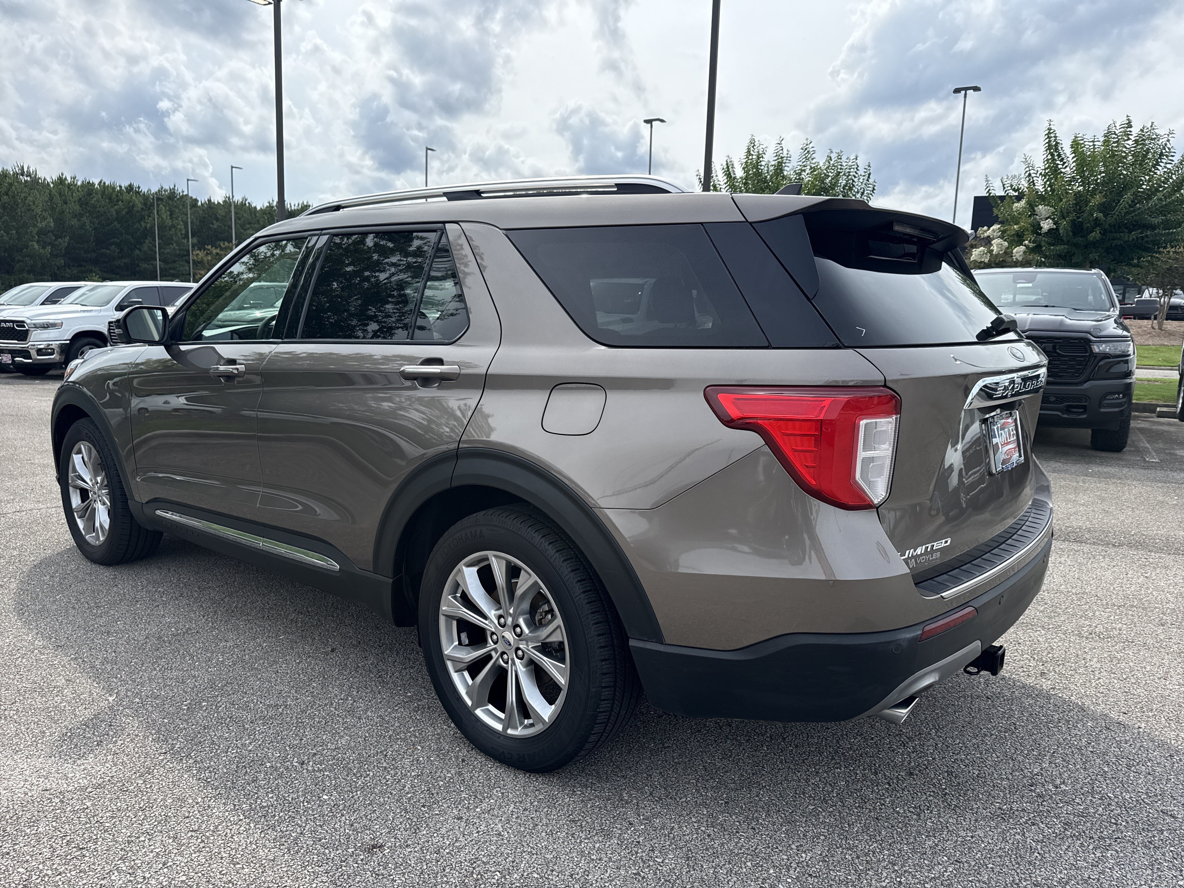 Used 2021 Gray Ford Limited image 5