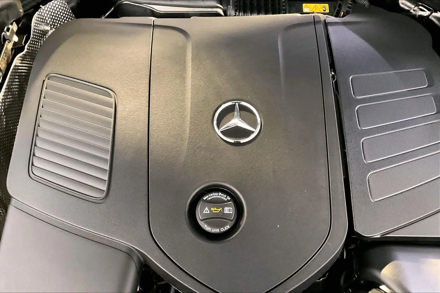 New 2027 Verde Silver Metallic Mercedes-Benz GLC 300 image 15