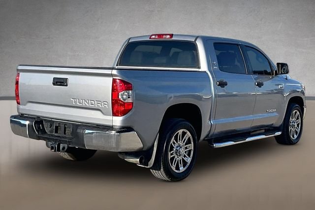 Used 2014 Silver Toyota SR5 image 2
