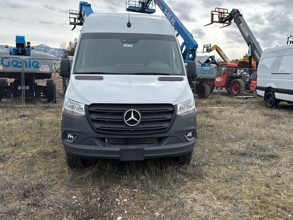 2024 Mercedes-Benz Sprinter Cargo Van Base