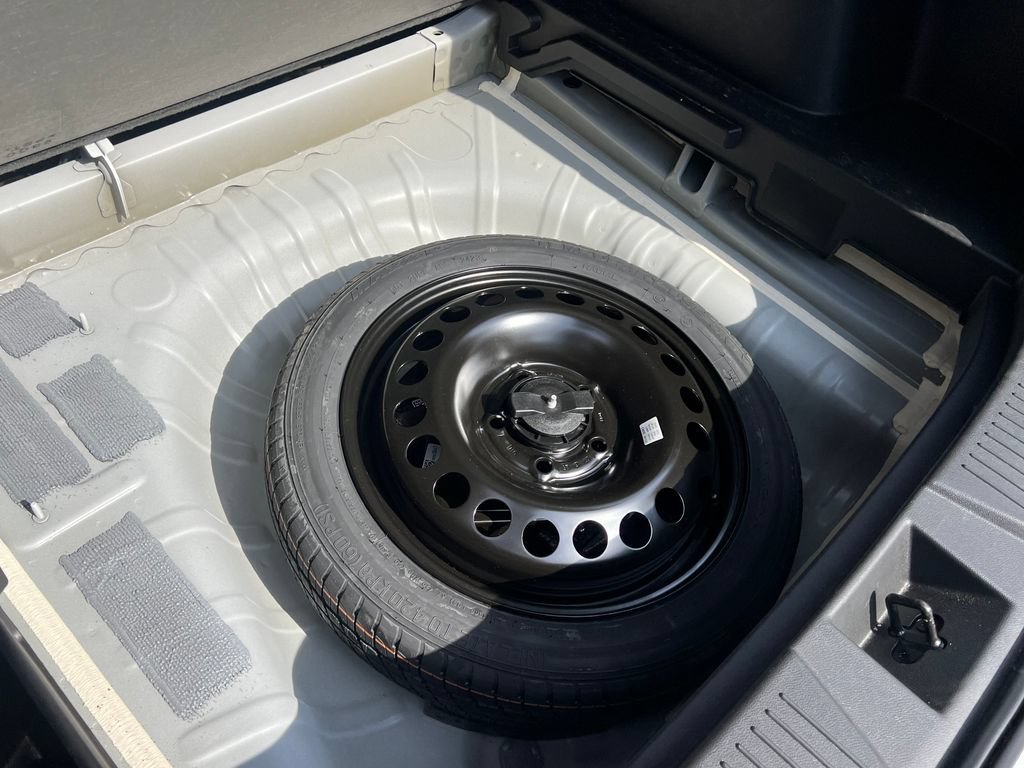 Used 2024 Summit White Chevrolet 1RS image 22