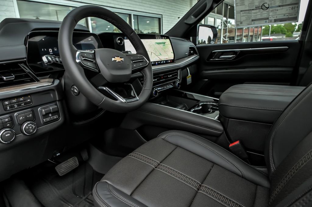 New 2026 Polar White Tricoat Chevrolet High Country image 10