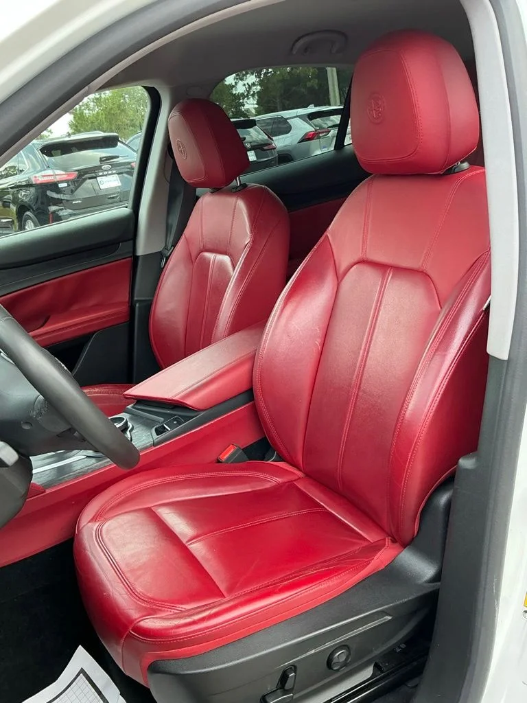 Used 2019 White Alfa Romeo Base image 36