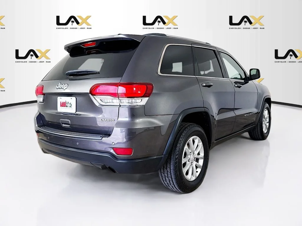 Used 2021 Gray Jeep Laredo E image 7