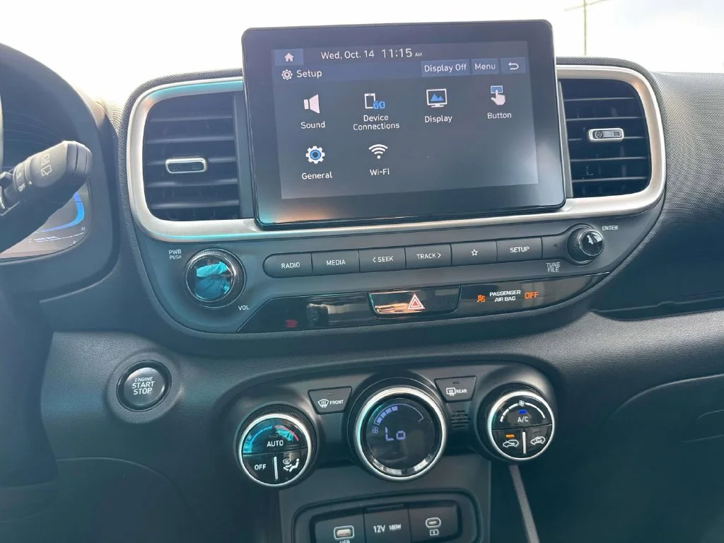 Used 2025 Blue Hyundai SEL image 45
