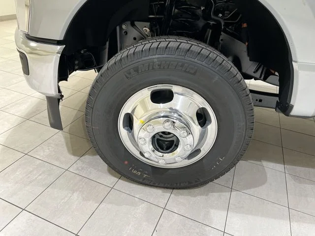 New 2026 Silver Ford XLT image 28