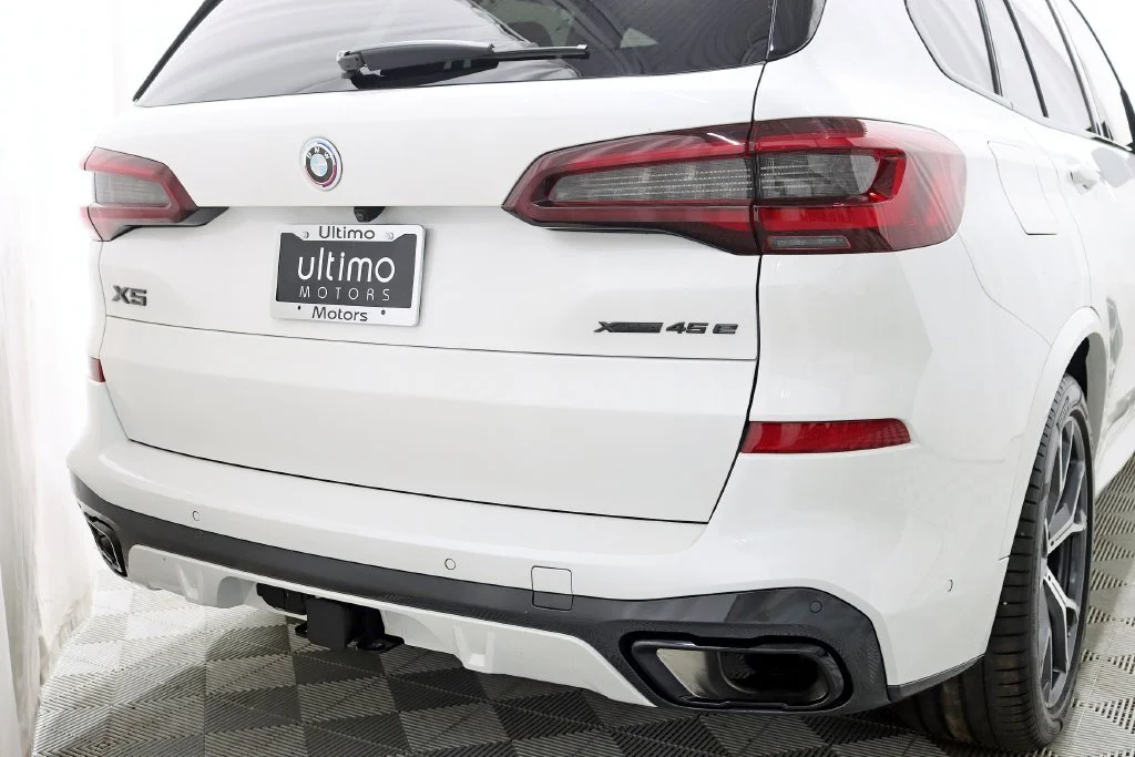 Used 2023 White BMW xDrive45e image 15