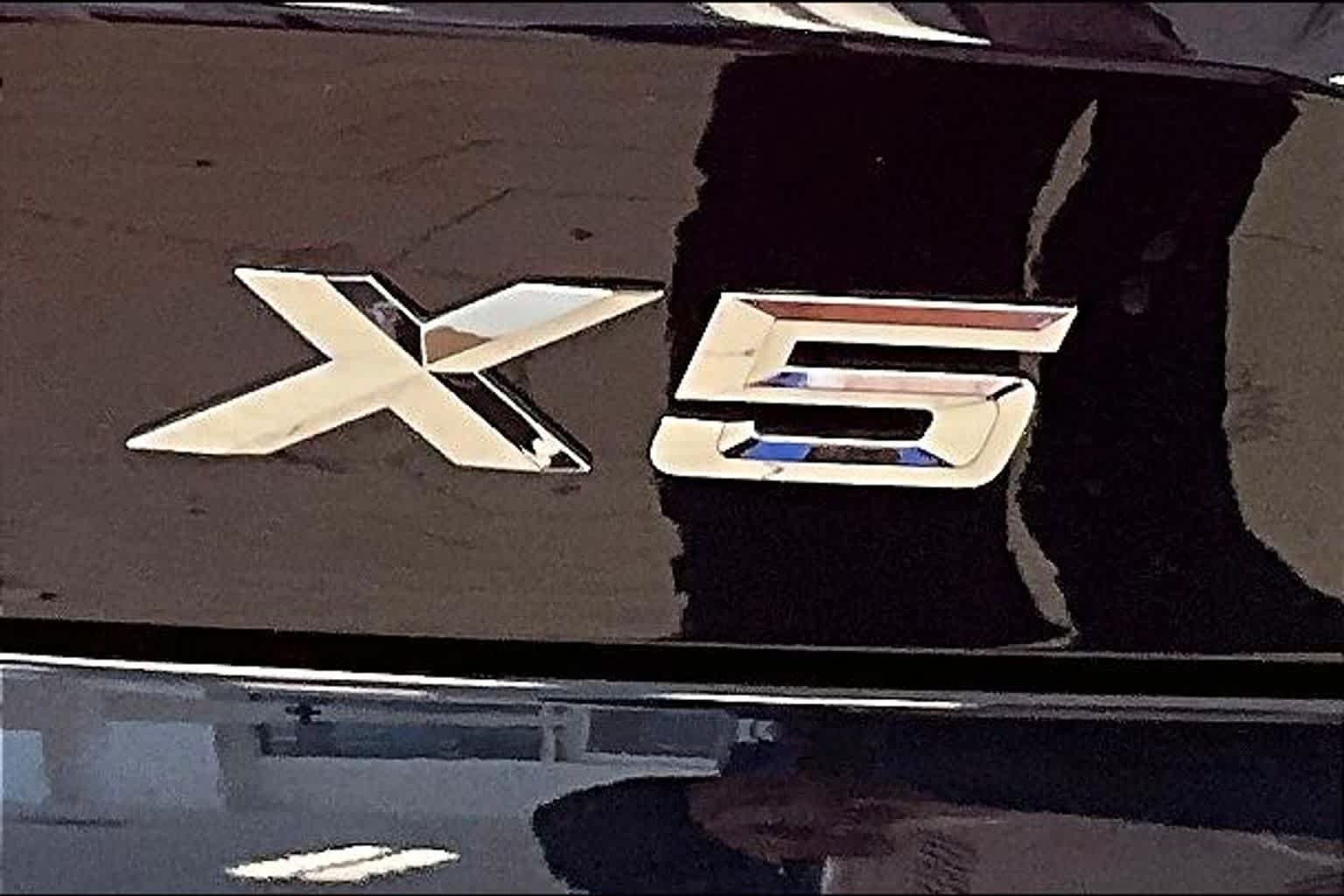 Used 2024 Carbon Black Metallic BMW xDrive40i image 29