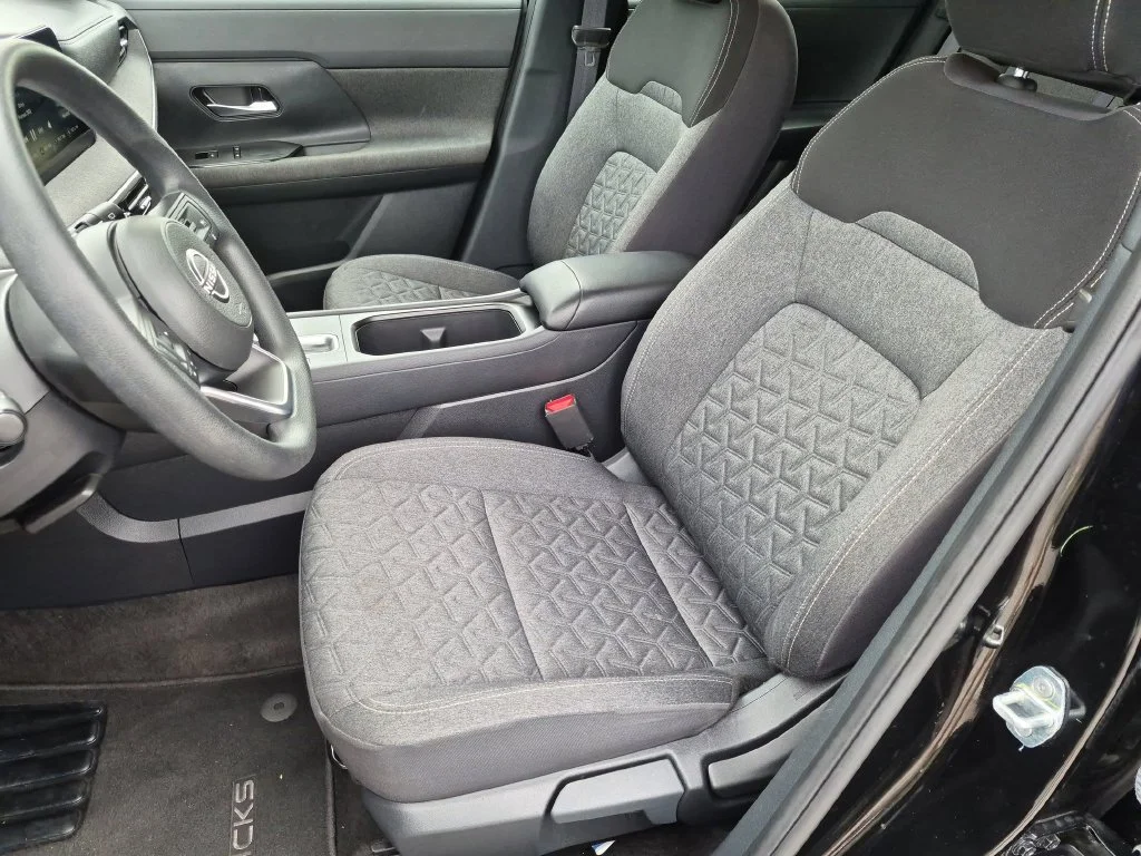 Used 2025 Black Nissan SV image 17