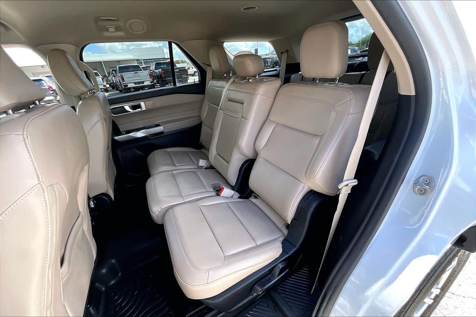 Used 2022 Oxford White Ford XLT image 31