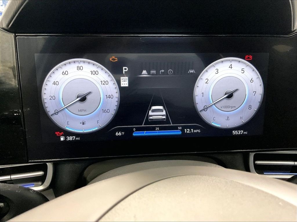 Used 2025 White Hyundai SEL Convenience image 25