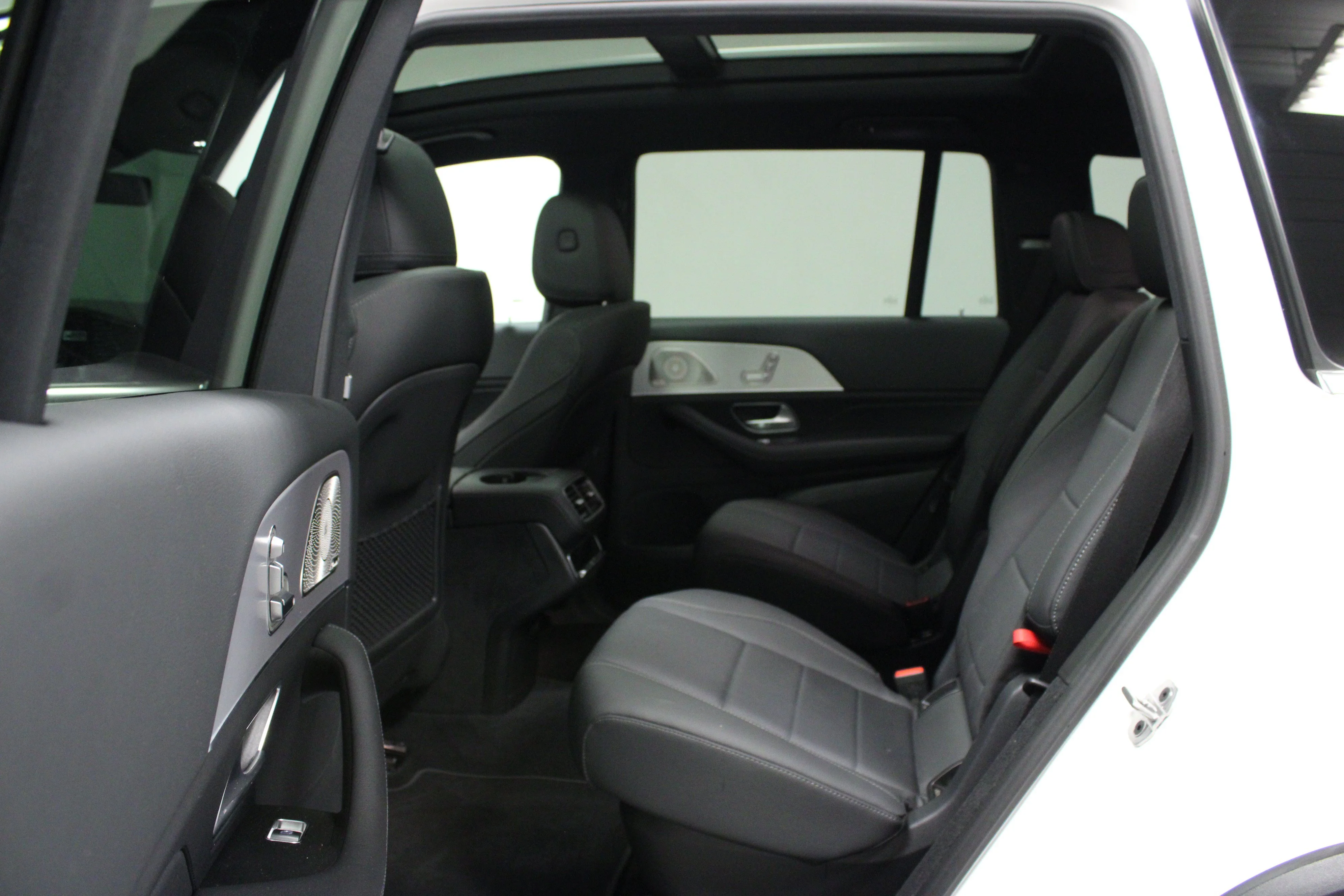 Used 2026 Polar White Mercedes-Benz GLS 450 image 13