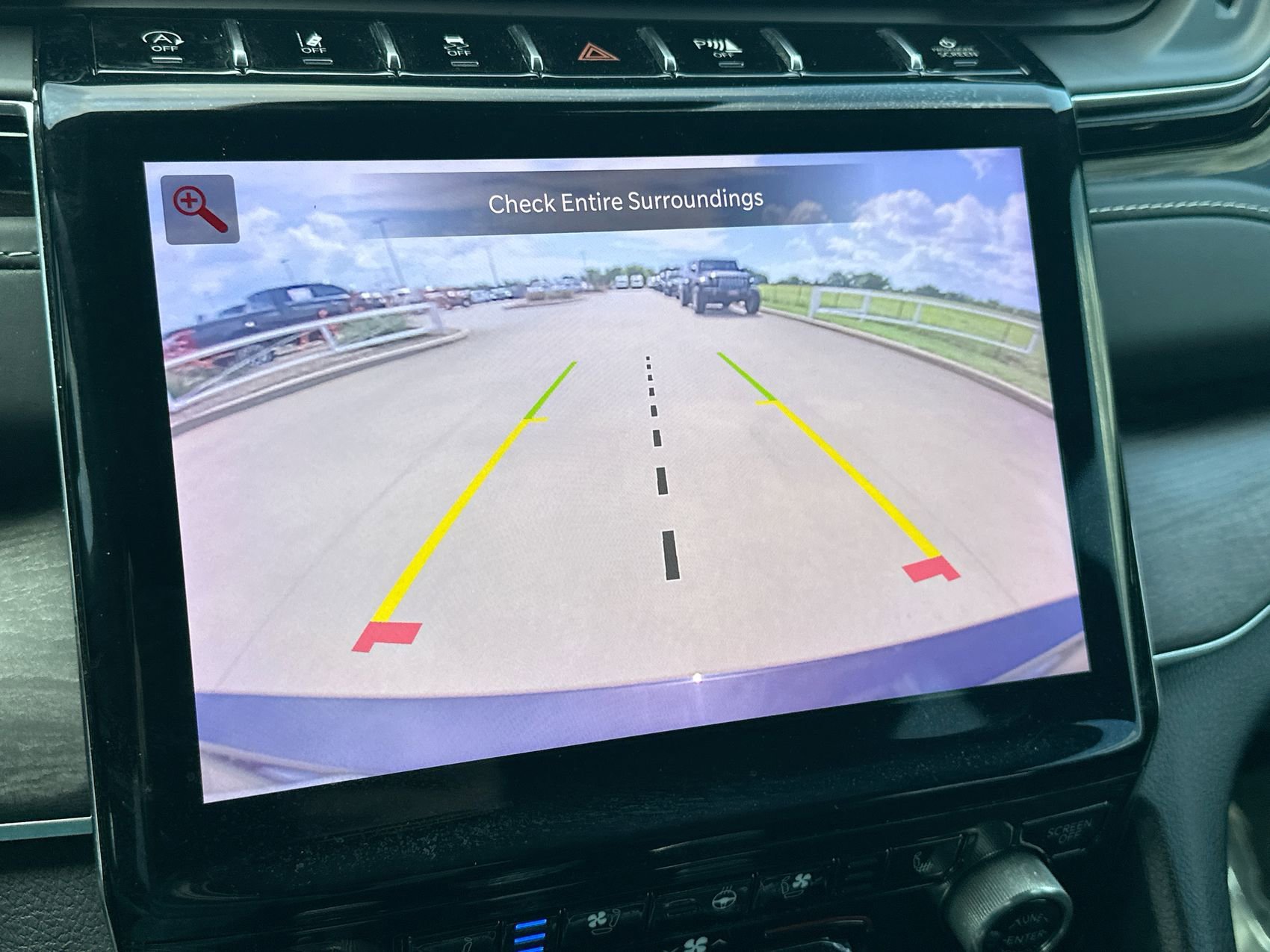 Used 2022 Ember Pearlcoat Jeep Overland image 17