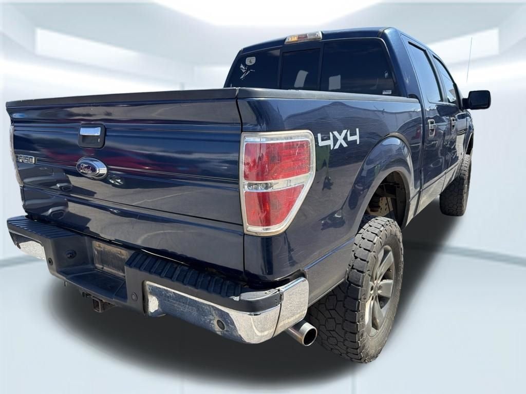 Used 2013 Blue Ford XLT image 4