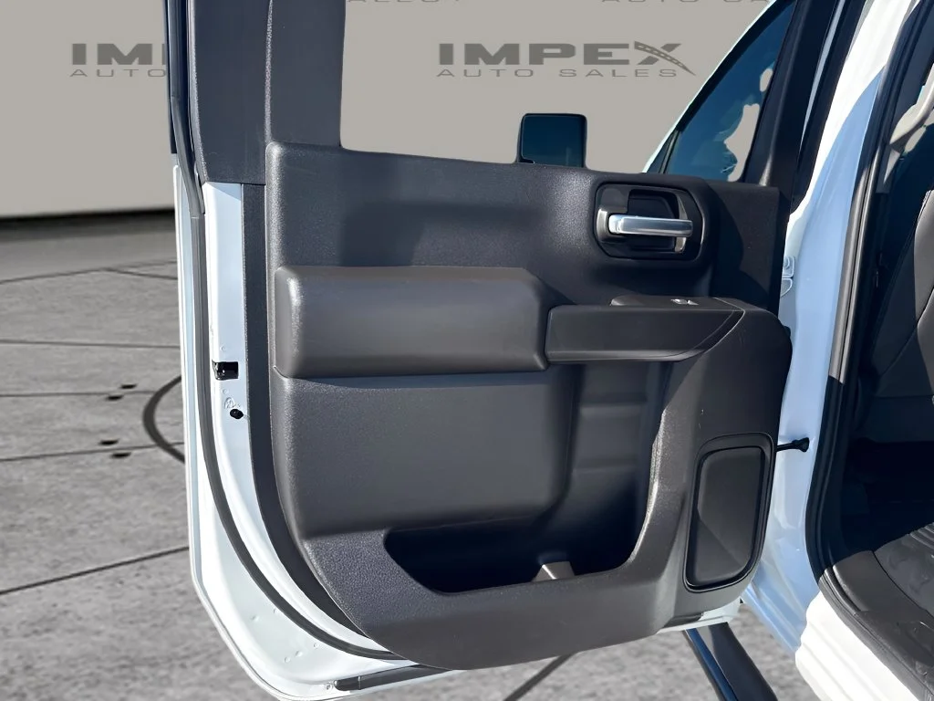 Used 2025 White Chevrolet Work Truck image 22