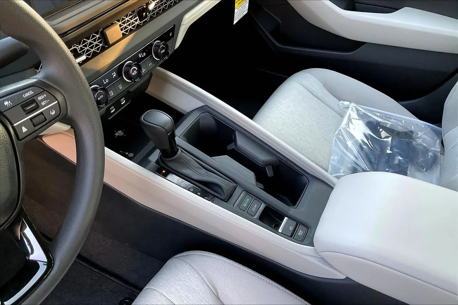New 2026 Meteorite Gray Metallic Honda SE image 7