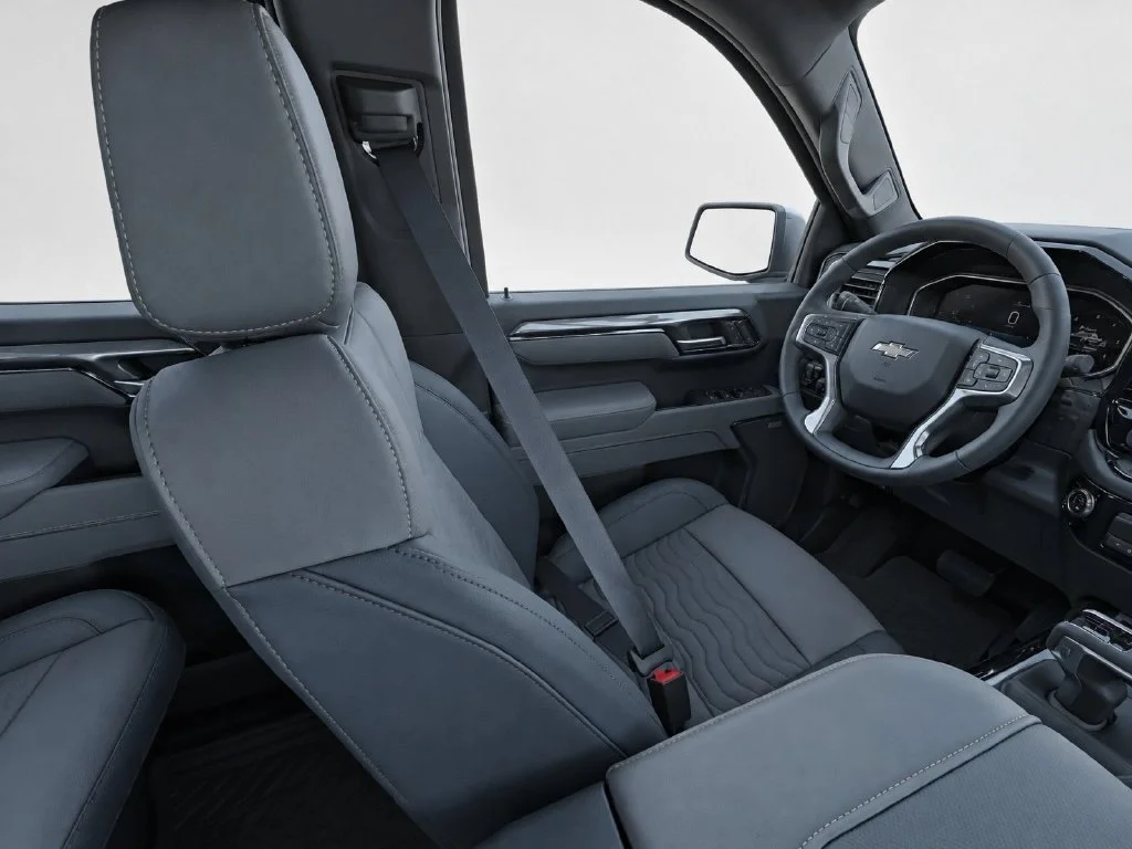New 2026 White Chevrolet ZR2 image 24