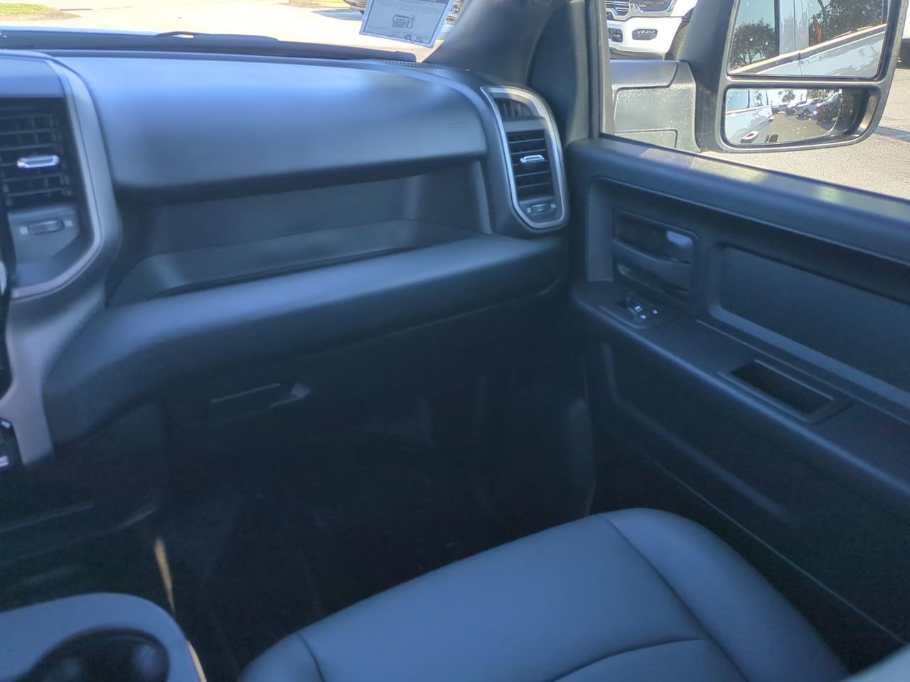 New 2026 Bright White Clearcoat RAM Tradesman image 15
