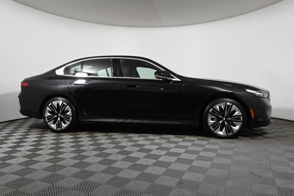 2026 BMW 5 Series 530i - Photo 8